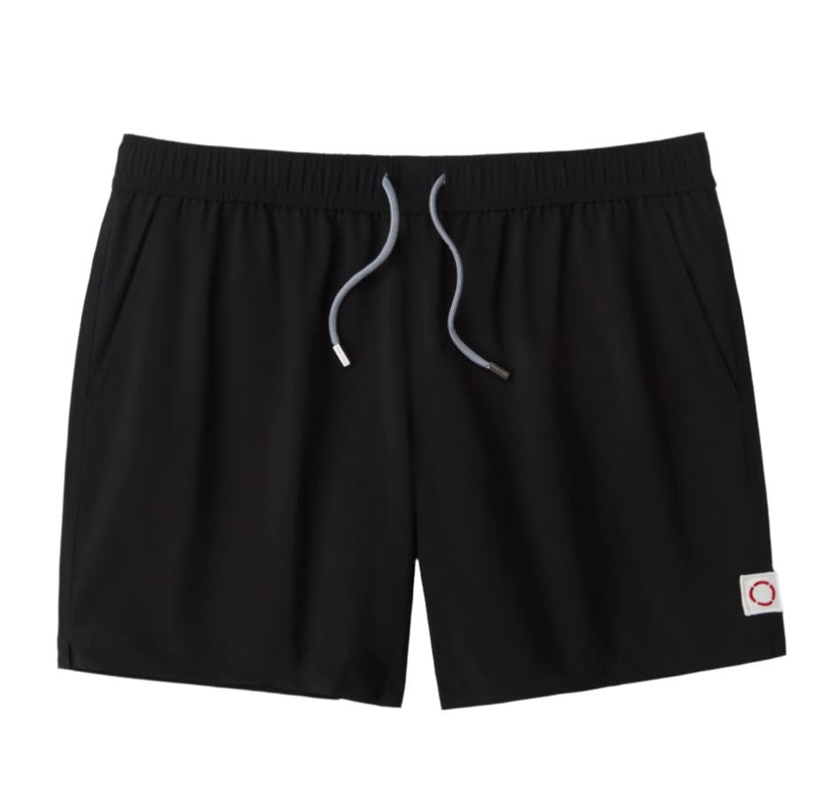 Public beach black swimwear ￼