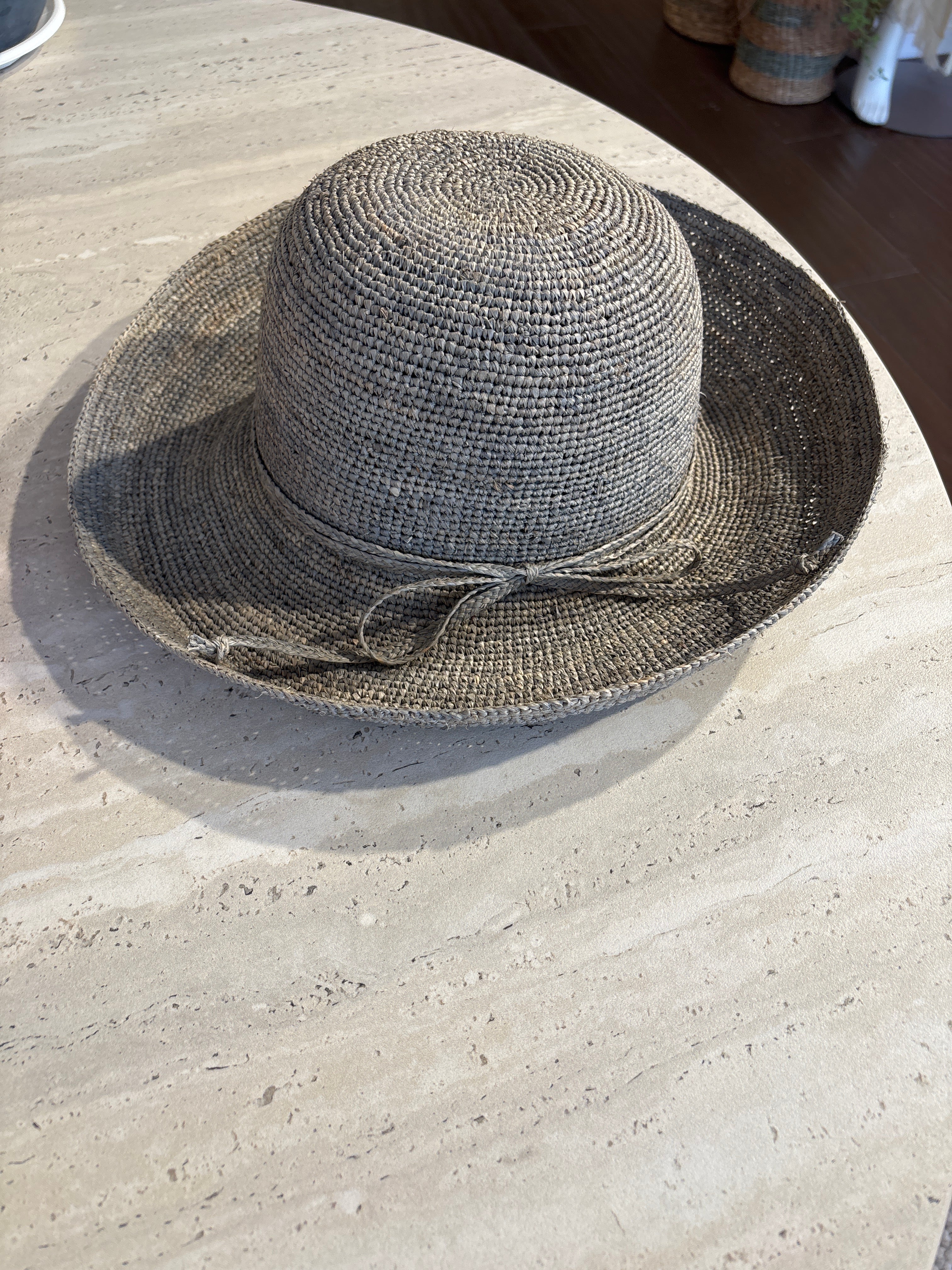 Suzi porat light gray hat