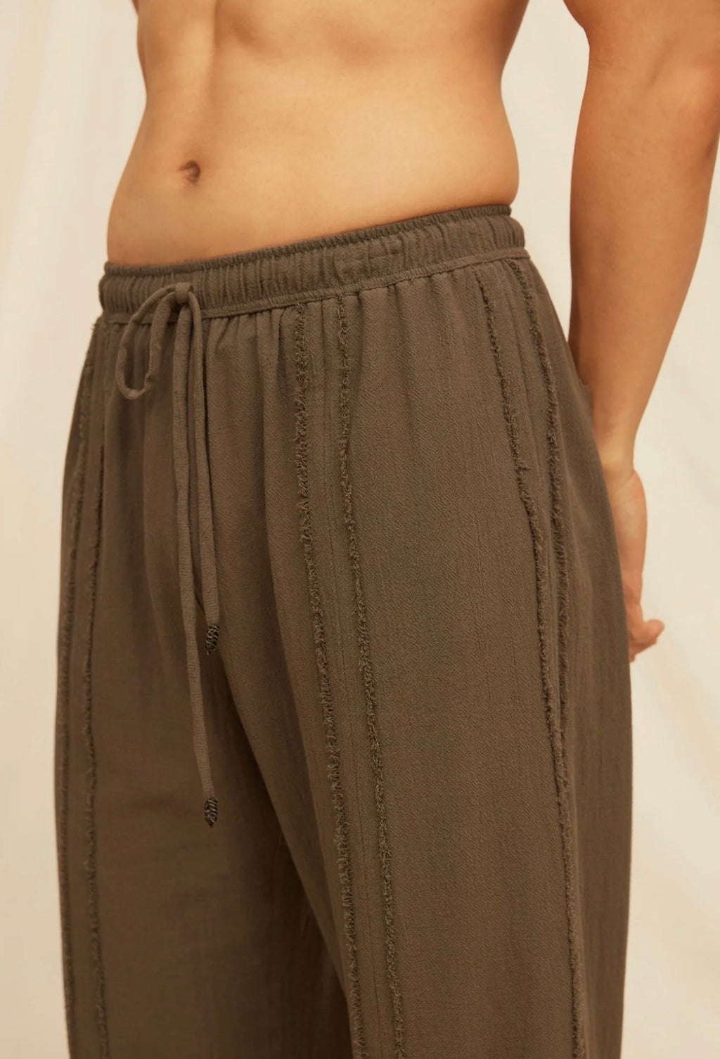 Caravana textured pants