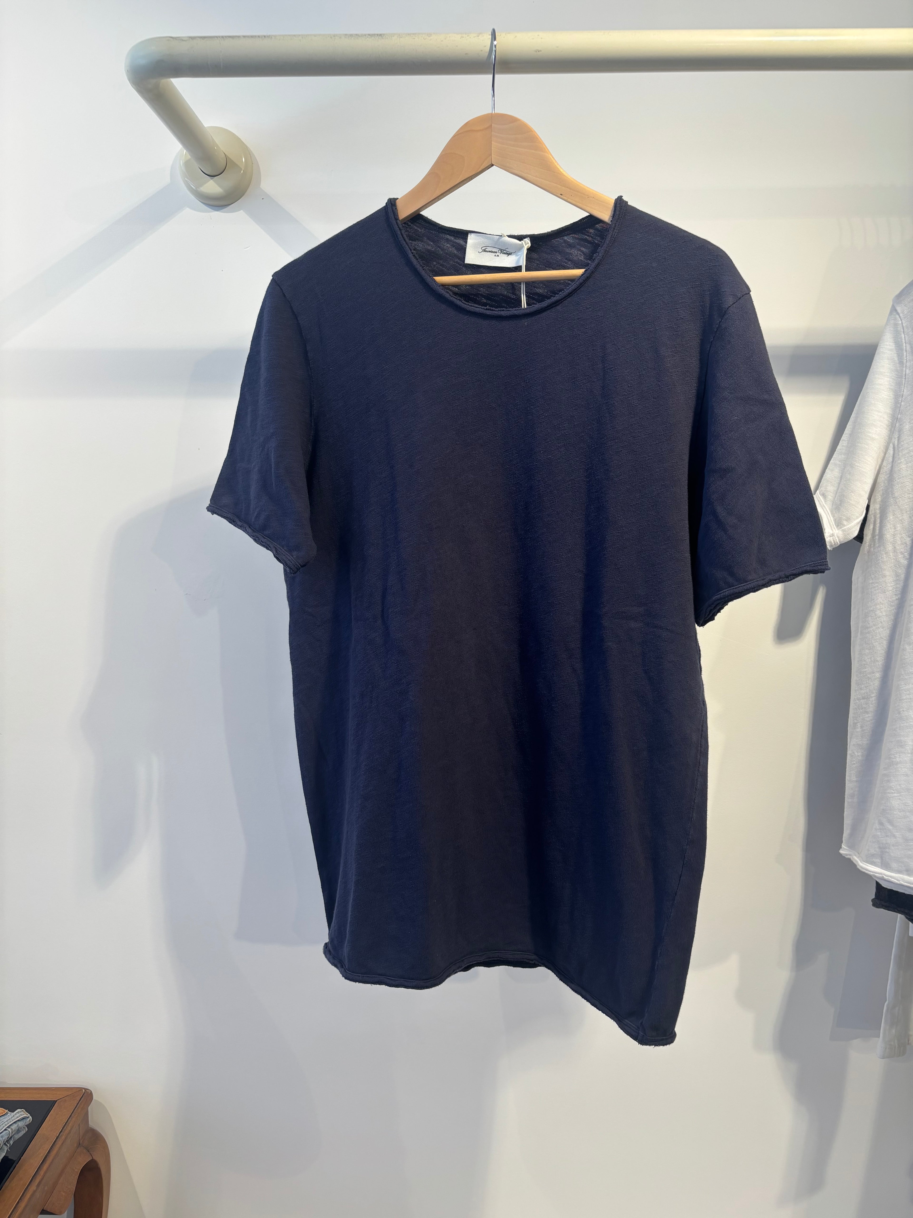 American vintage dark blue T-shirt￼