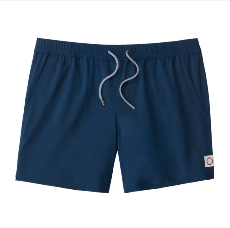 Public beach Navy swimwear ￼