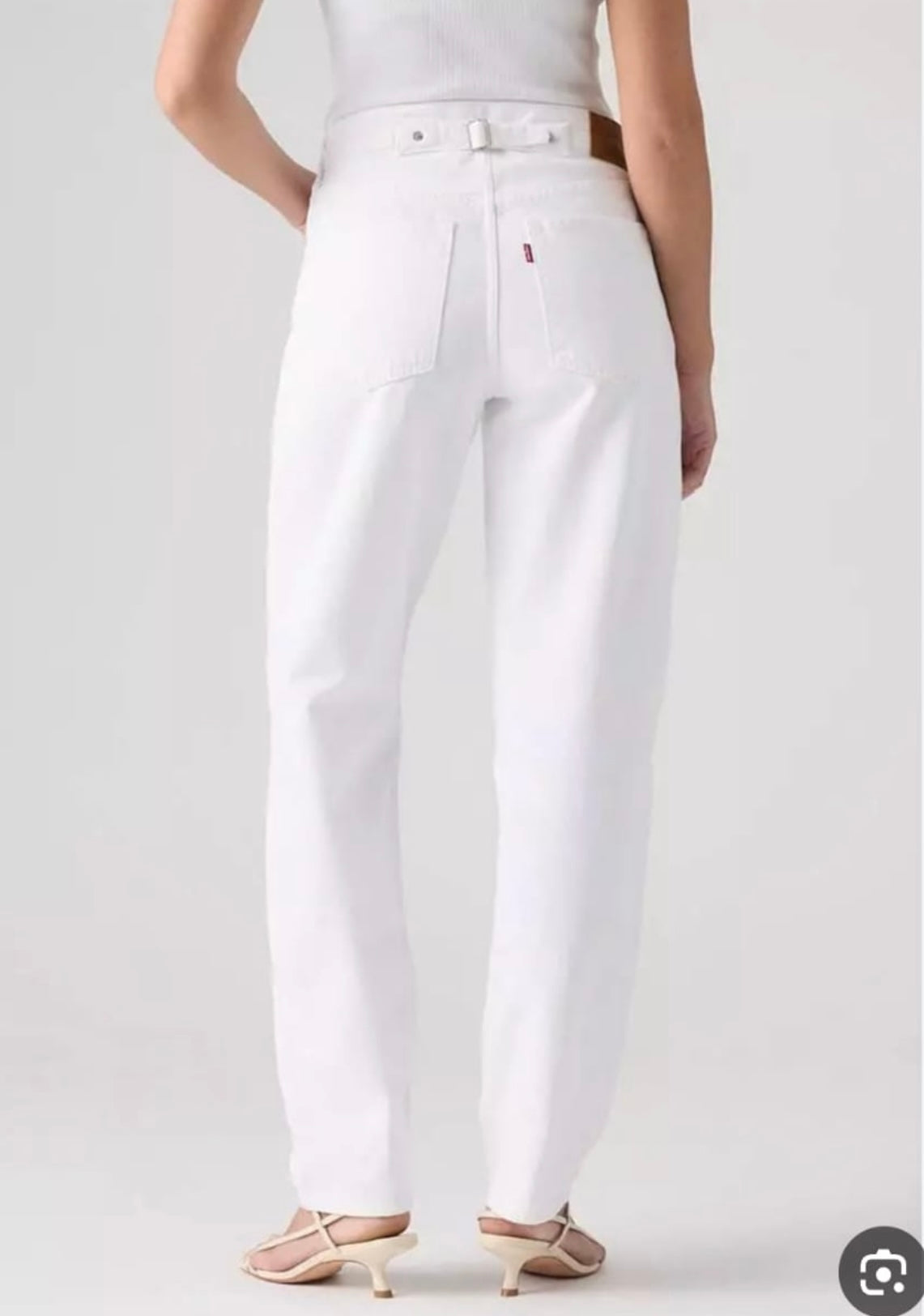 Levis women white jeans